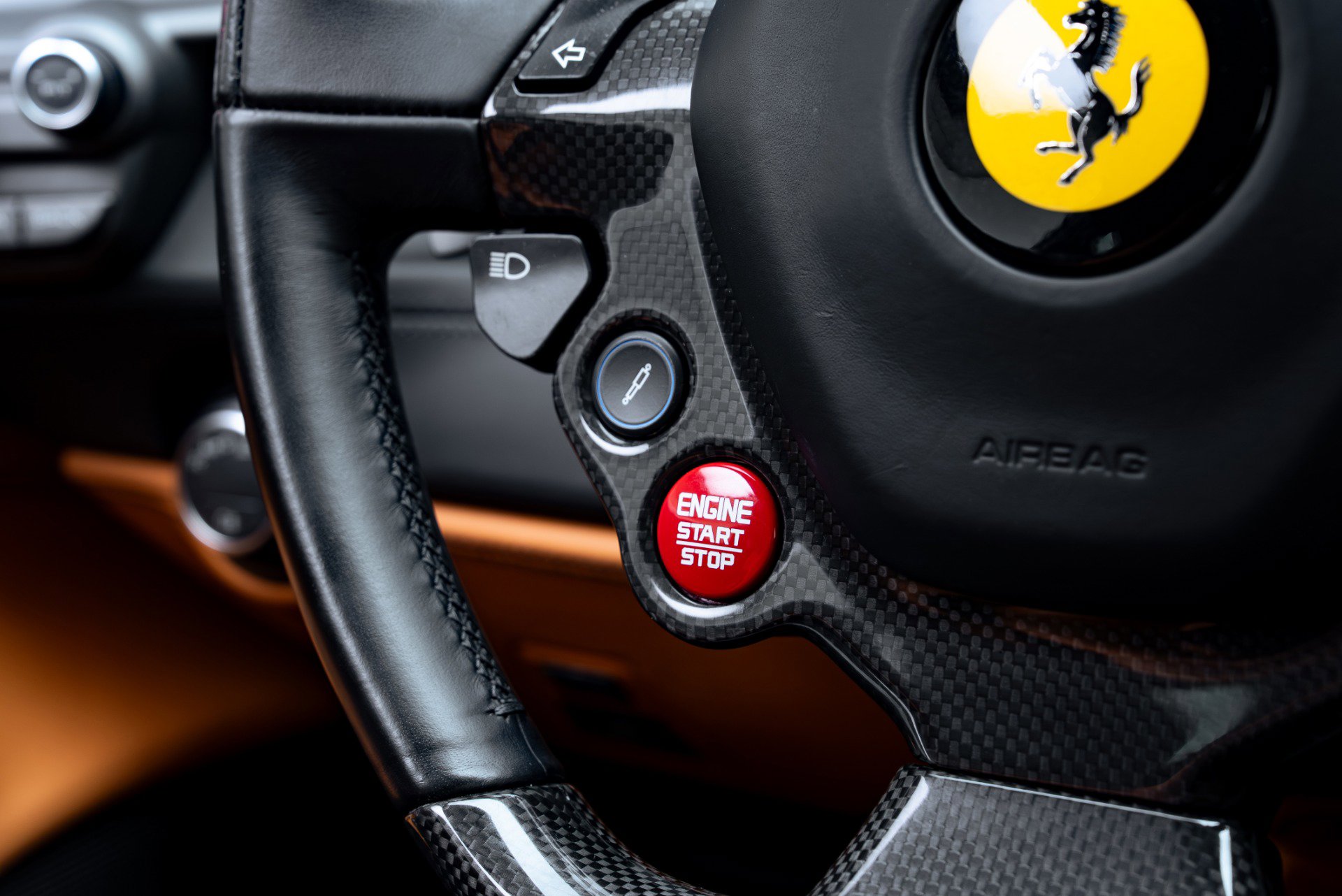 Used 2018 Ferrari 488 GTB RWD image 46