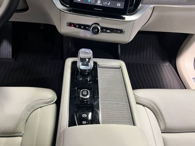 Used 2026 Volvo XC90 B6 Ultra w/ Protection Package image 23