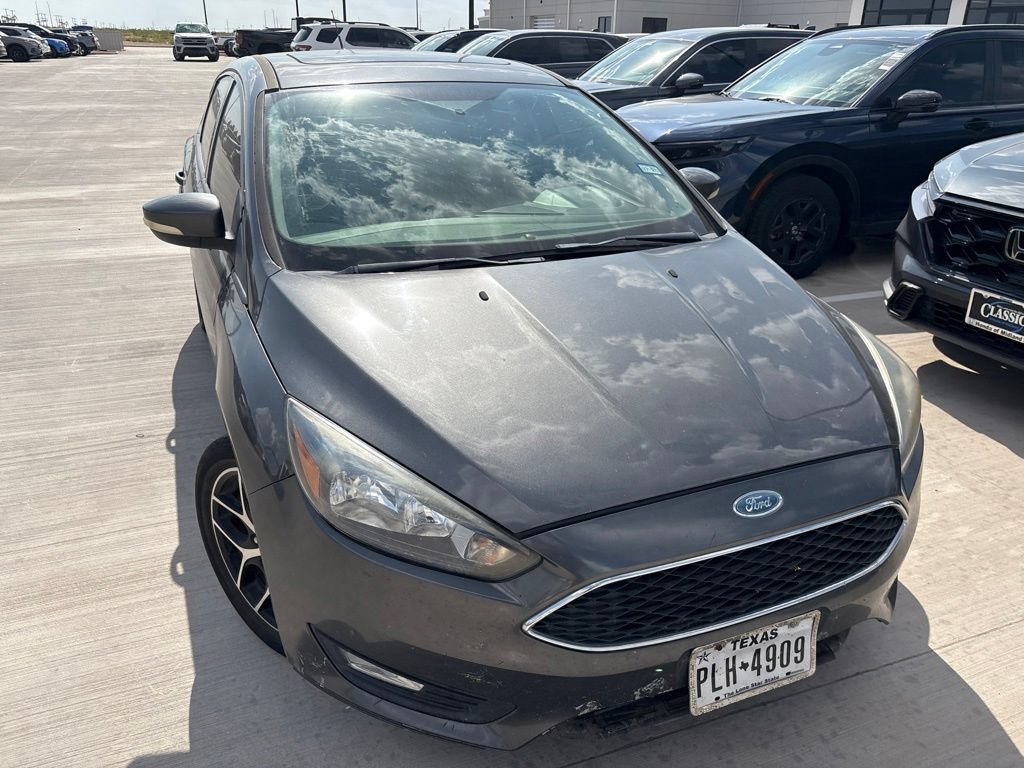 Used 2018 Ford Focus SEL w/ Cold Weather Package FWD image 11