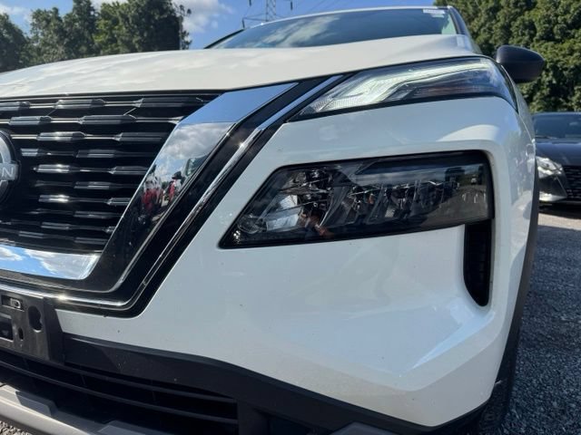Used 2022 Nissan Rogue S AWD/4WD image 6