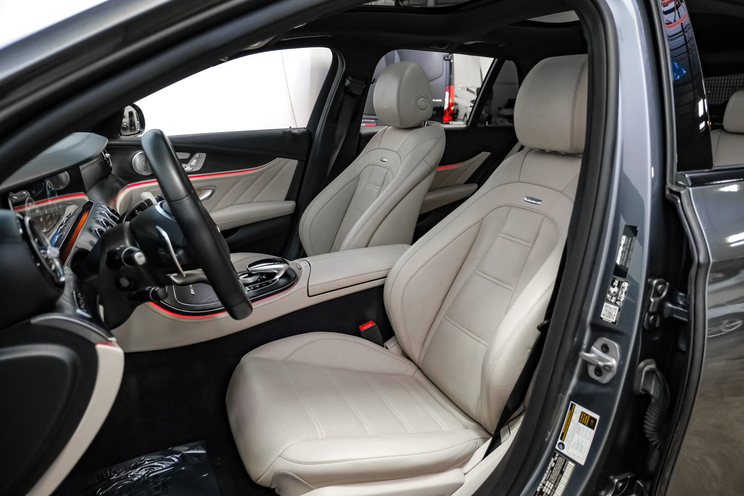 Used 2018 Mercedes-Benz E 63 AMG S image 31