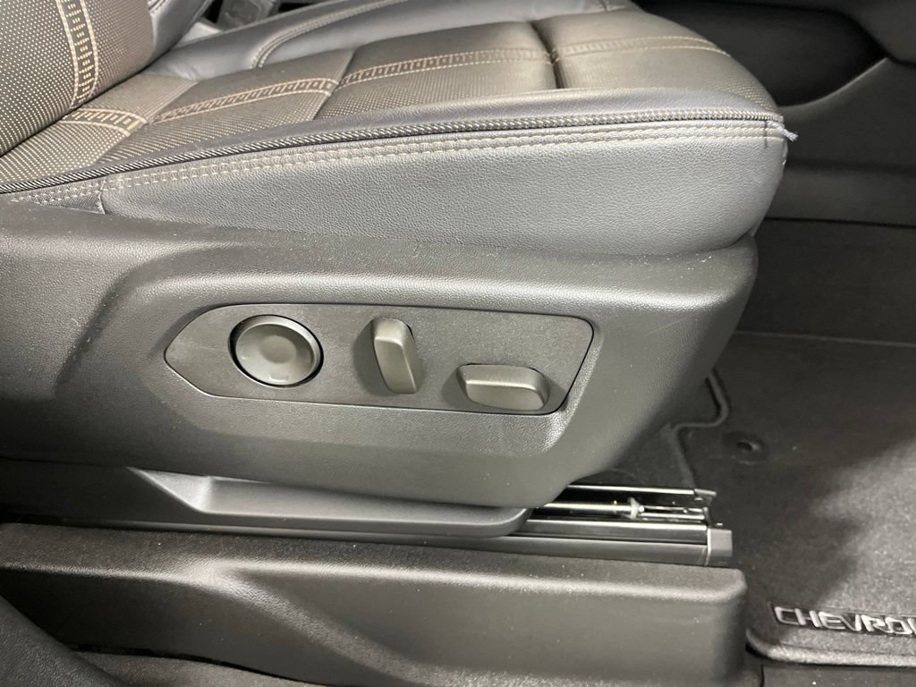 Certified 2025 Chevrolet Tahoe High Country AWD/4WD image 6