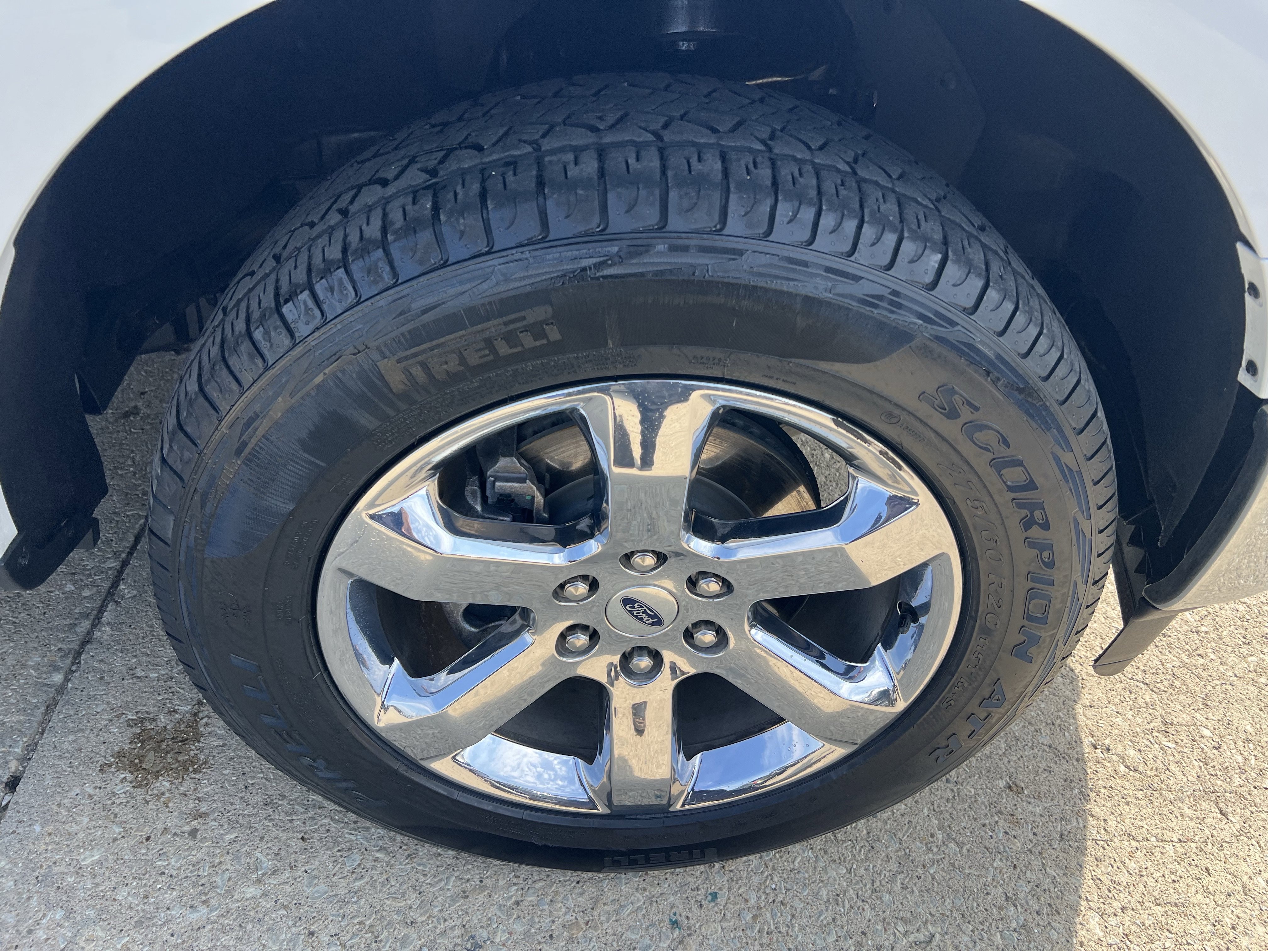 Used 2022 Ford F150 Lariat image 2