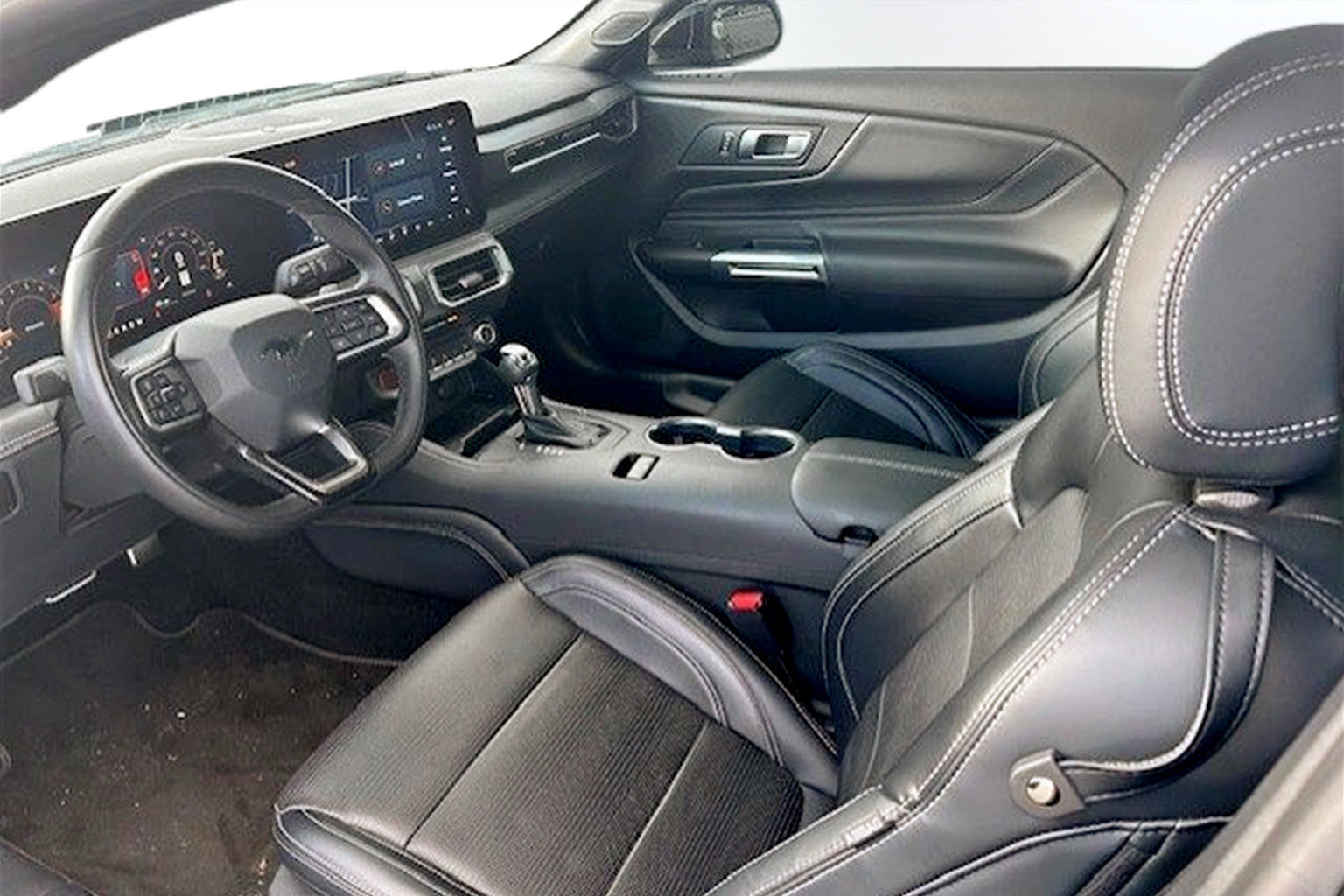 Used 2024 Ford Mustang GT Premium image 12