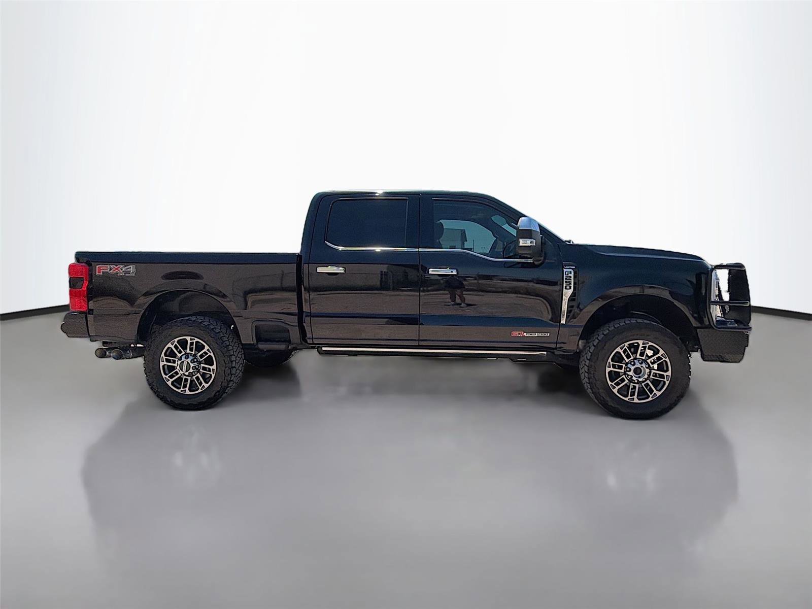 Used 2024 Ford F250 Limited w/ FX4 Off-Road Package AWD/4WD image 4