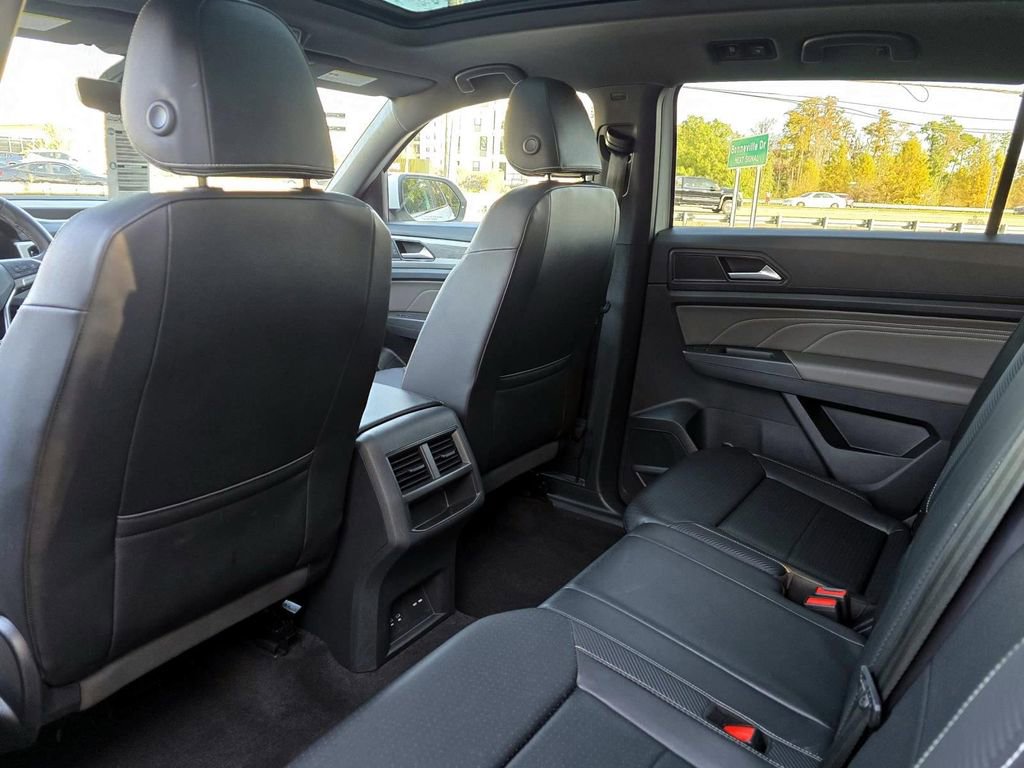 Used 2023 Volkswagen Atlas Cross Sport SE w/ Panoramic Sunroof Package image 26