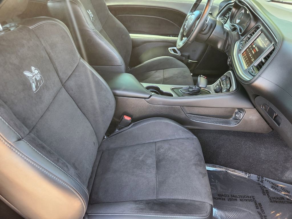 Used 2022 Dodge Challenger R/T Scat Pack w/ Shaker Package RWD image 5