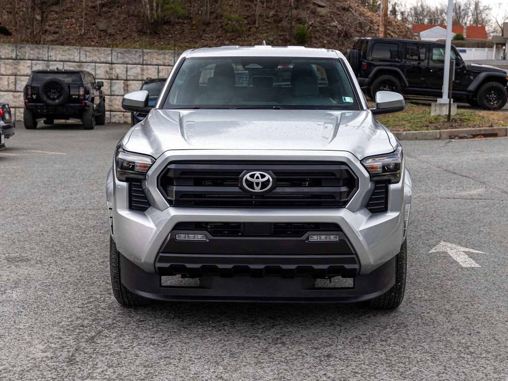 Used 2025 Toyota Tacoma SR5 AWD/4WD image 2