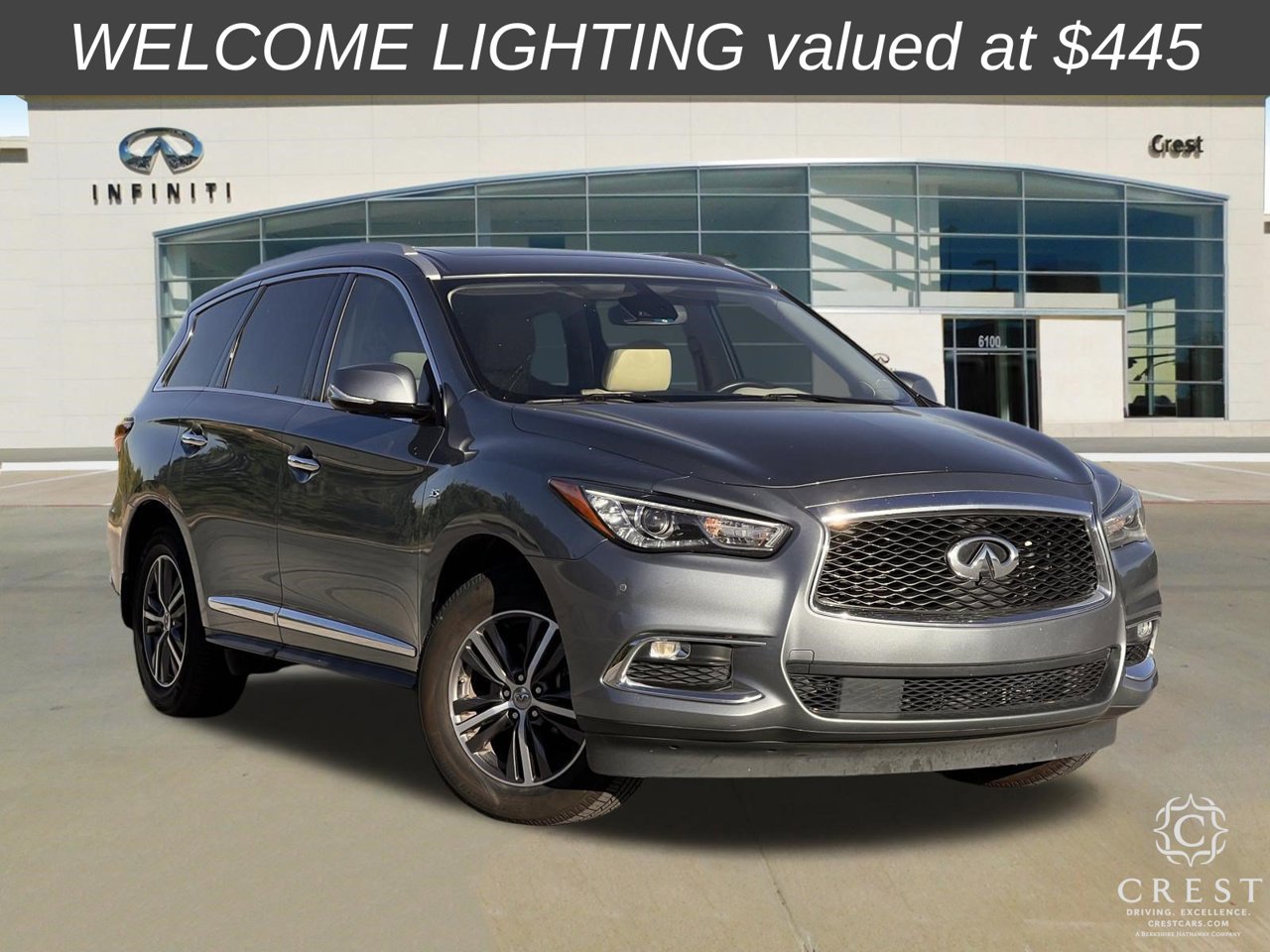 Used 2019 INFINITI QX60 Luxe w/ Essential Package FWD image 2