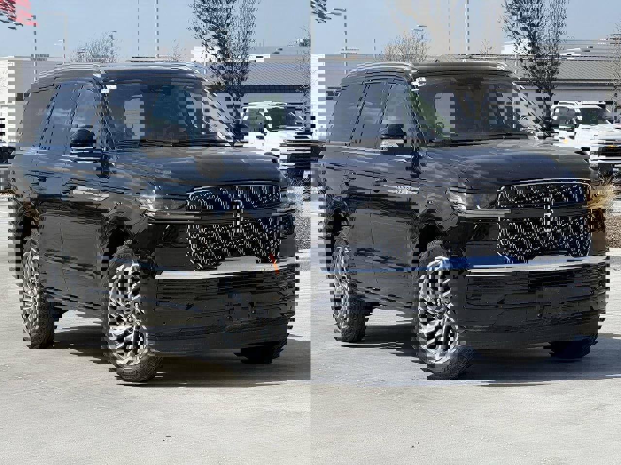 Used 2025 Lincoln Navigator Reserve image 2