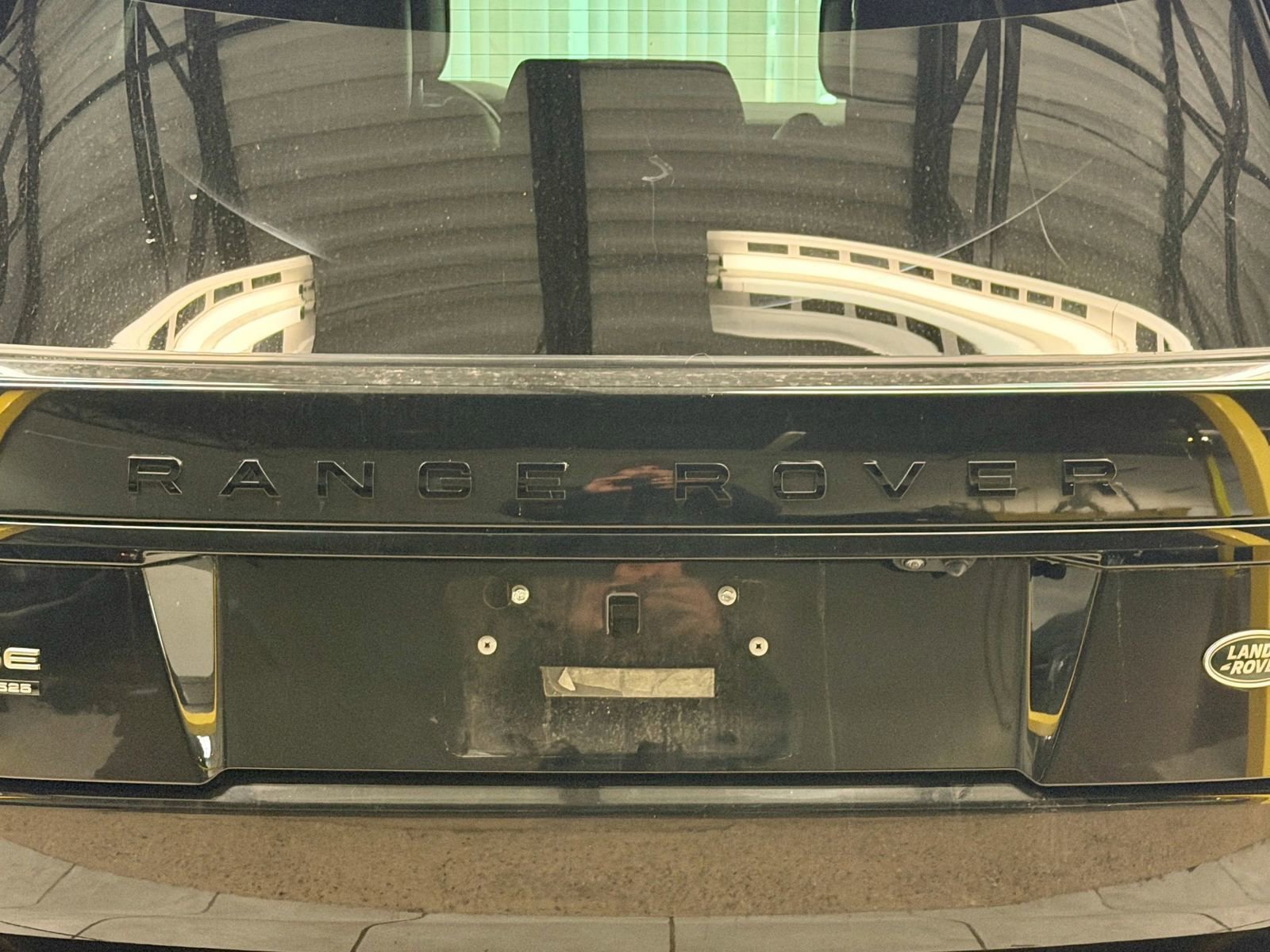 Used 2020 Land Rover Range Rover HSE image 11