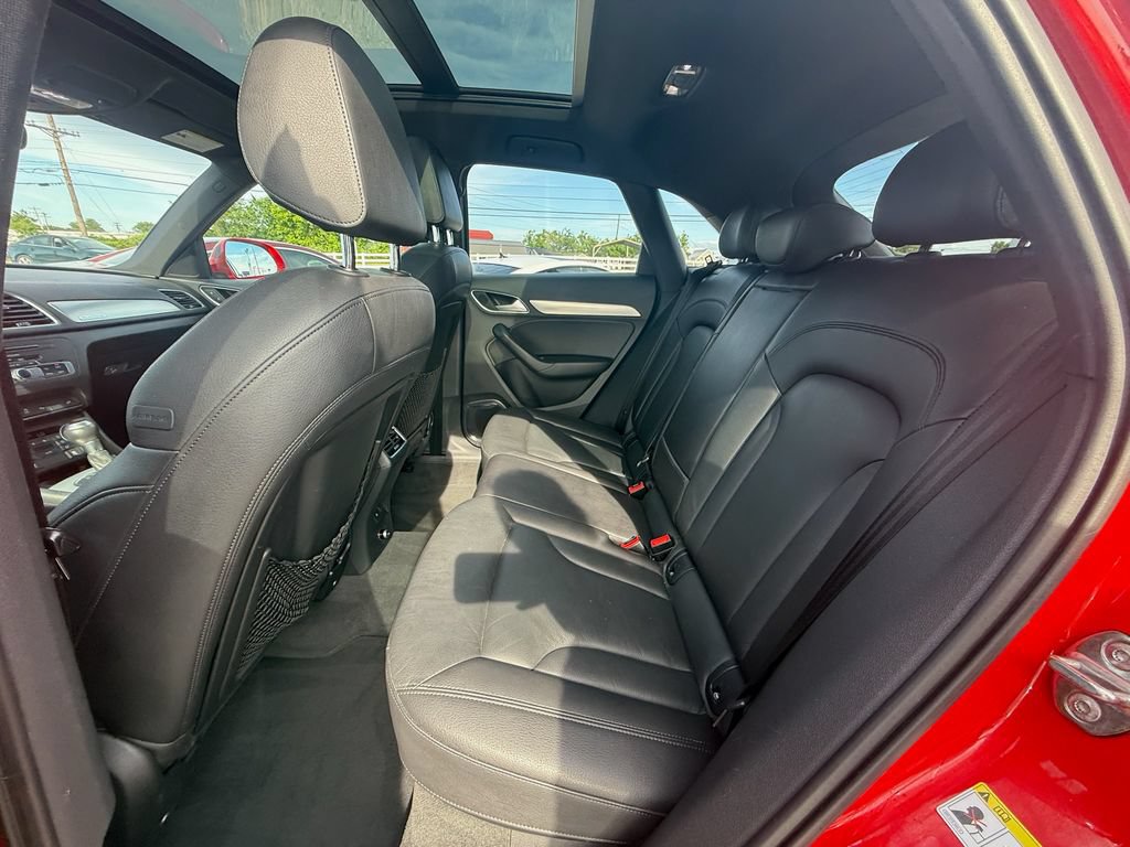 Used 2018 Audi Q3 2.0T Premium Plus w/ Premium Plus Package AWD/4WD image 19