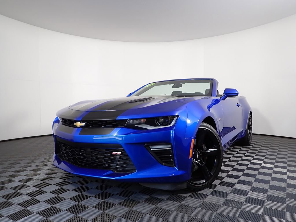 Used 2017 Chevrolet Camaro SS image 2