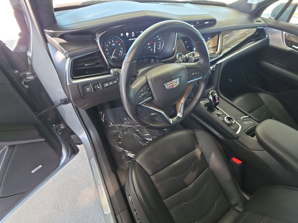 Certified 2023 Cadillac XT6 Sport w/ Platinum Package AWD/4WD image 10