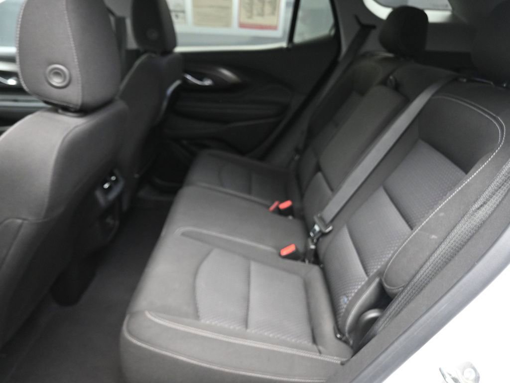 Used 2024 GMC Terrain SLE image 11