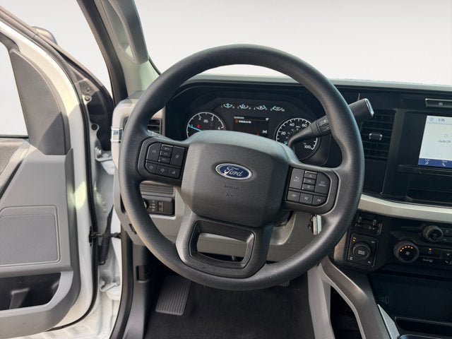Used 2023 Ford F250 XLT w/ FX4 Off-Road Package AWD/4WD image 12