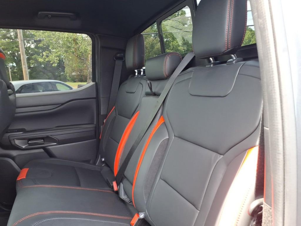 Used 2025 Ford Ranger Raptor AWD/4WD image 12