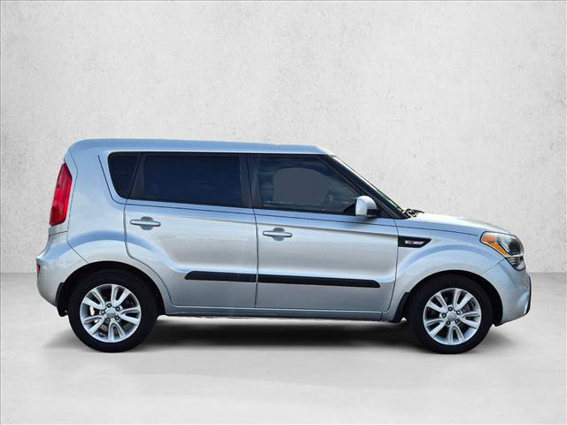 Used 2013 Kia Soul FWD image 4