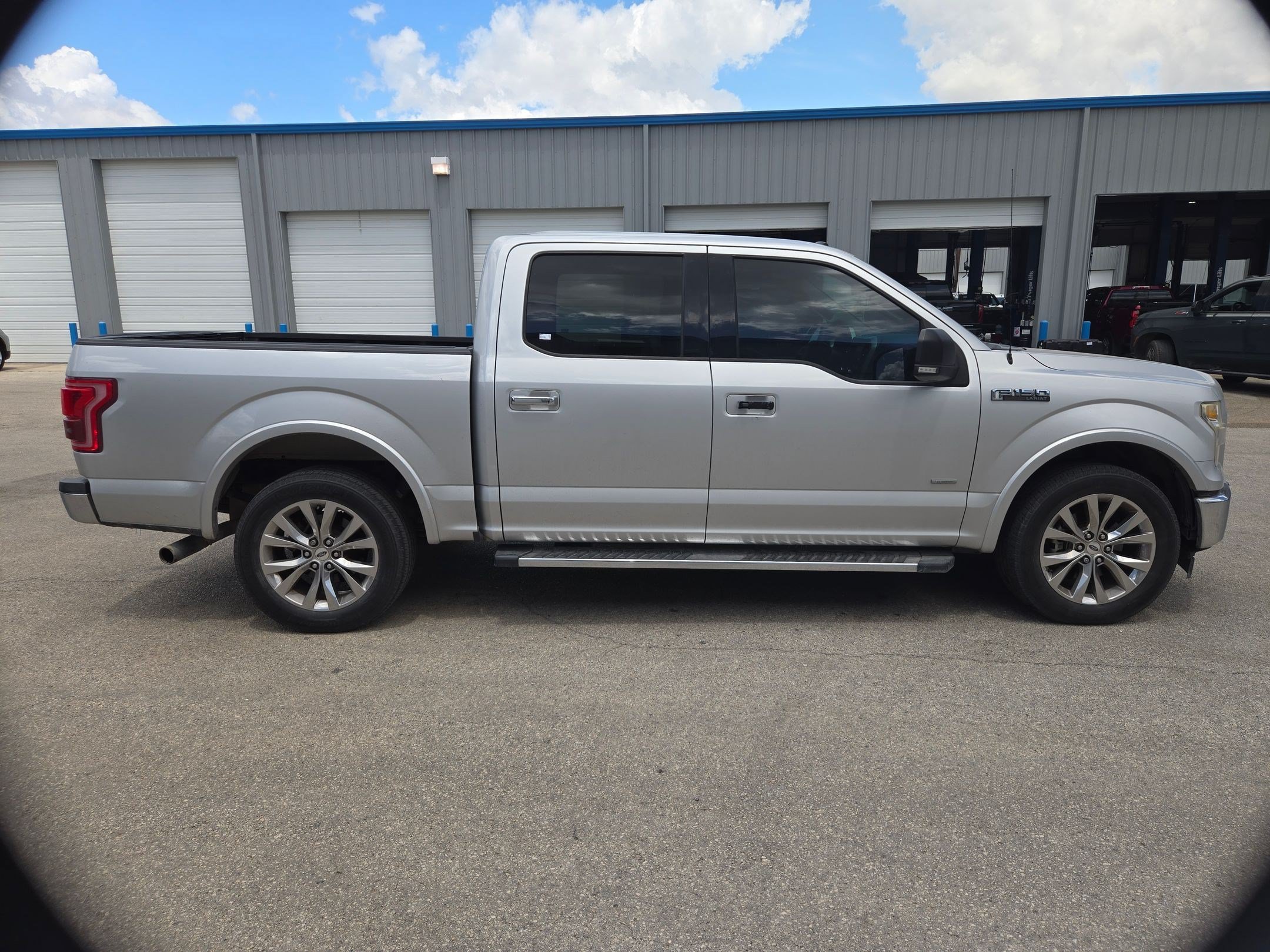 Used 2017 Ford F150 Lariat RWD image 2