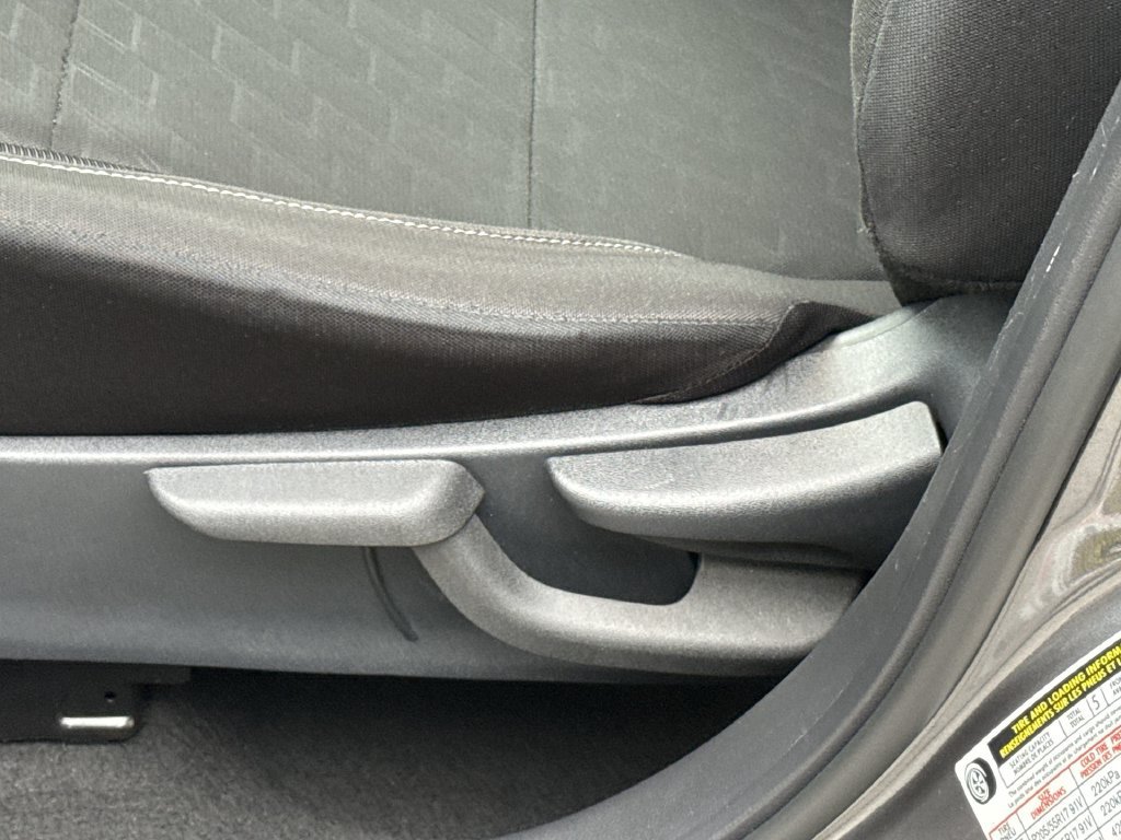 Used 2024 Nissan Kicks SV FWD image 14