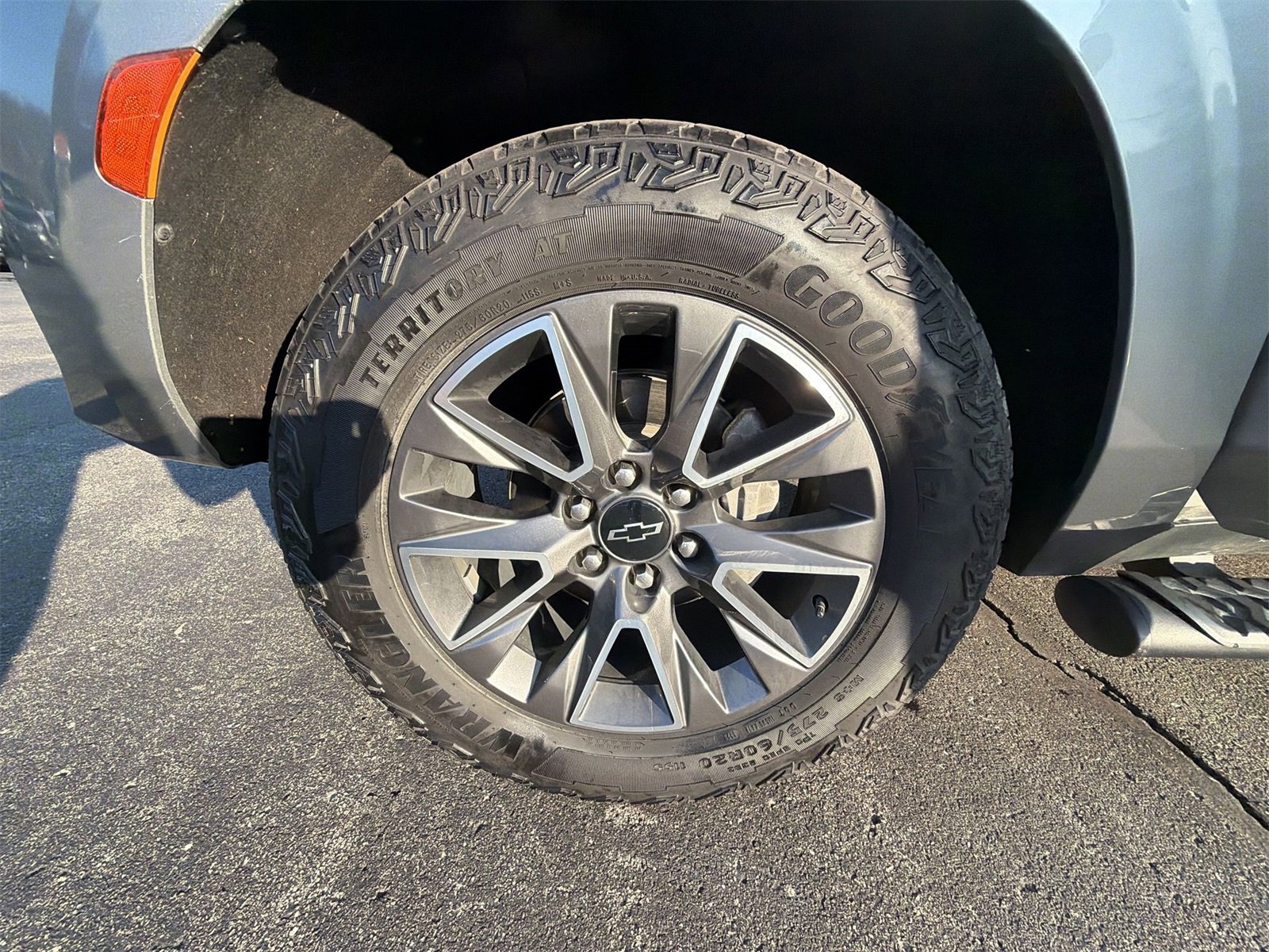 Used 2023 Chevrolet Suburban Z71 w/ Luxury Package image 31