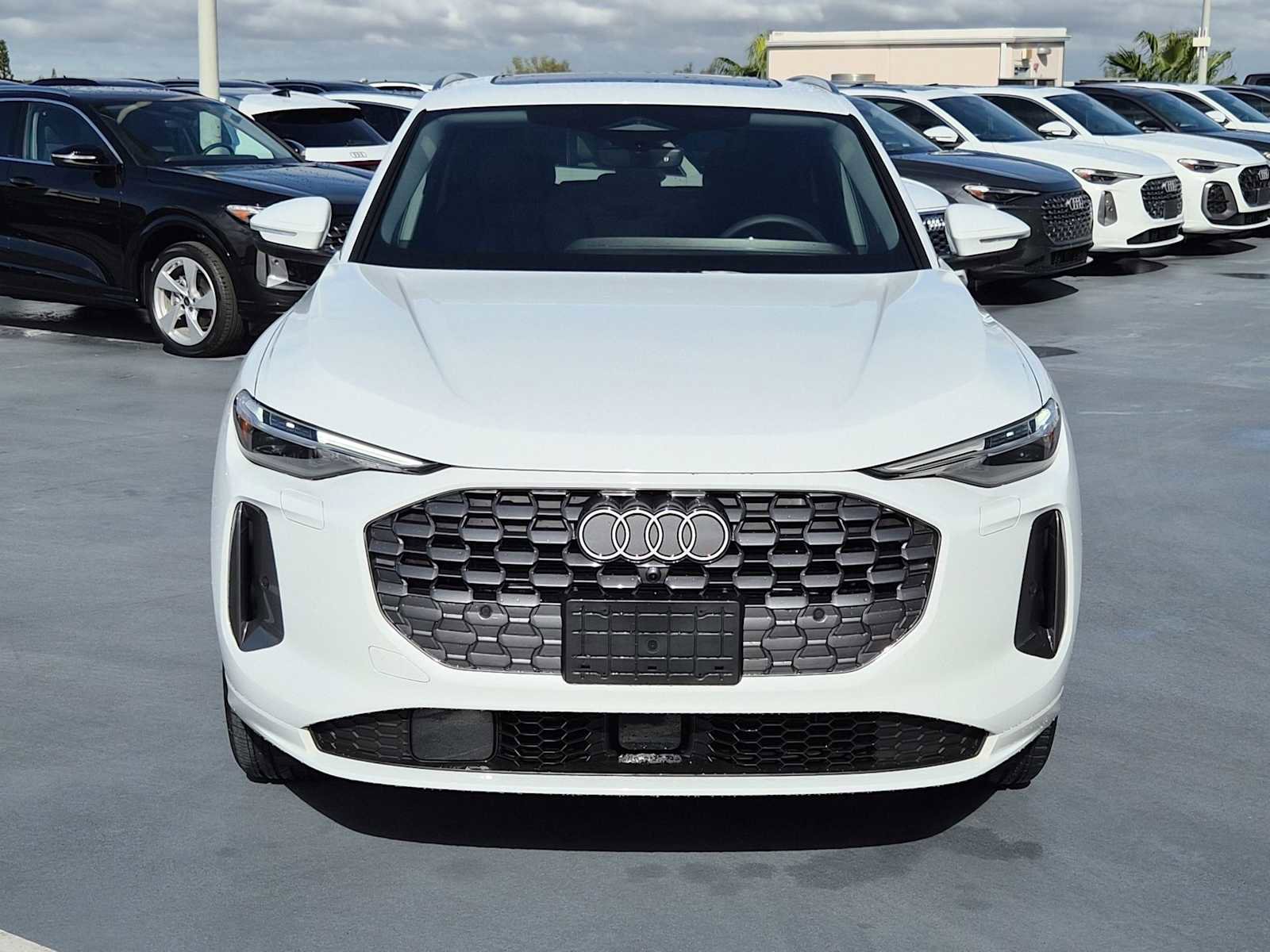 Certified 2025 Audi Q5 Premium Plus w/ Premium Plus image 9