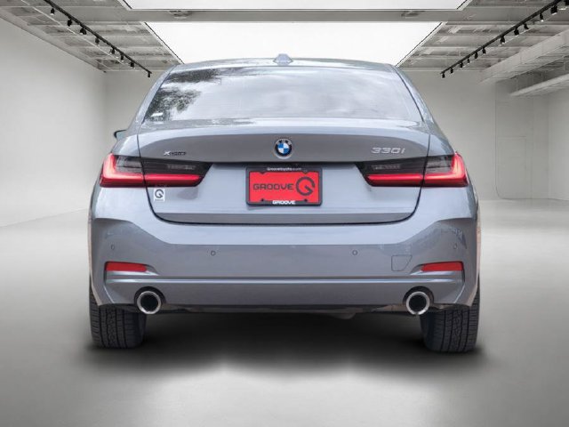Used 2023 BMW 330i xDrive Sedan w/ Premium Package AWD/4WD image 4