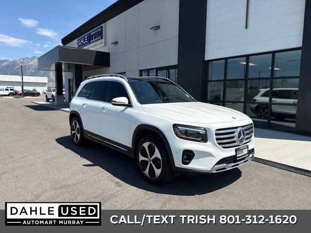 Used 2025 Mercedes-Benz GLB 250 4MATIC image 1
