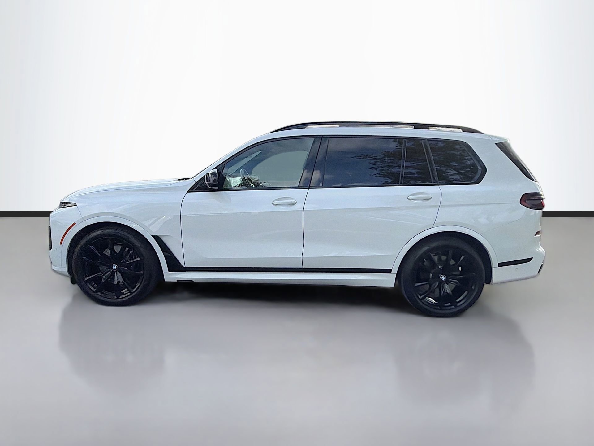 Certified 2026 BMW X7 M60i image 5