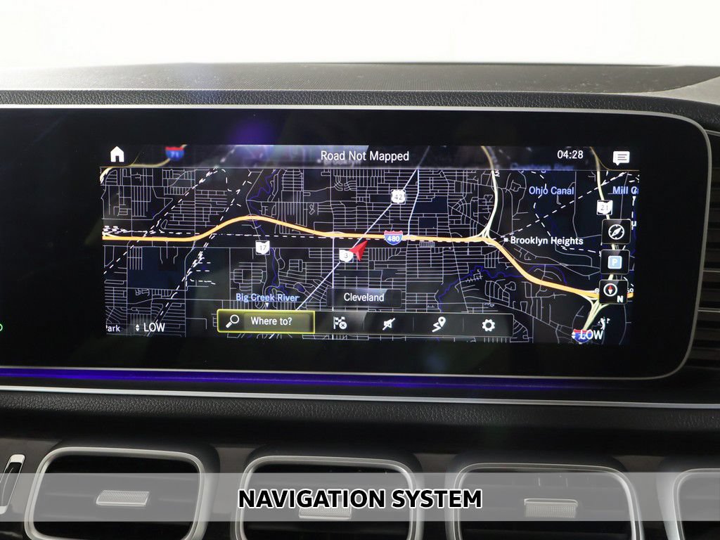 Used 2022 Mercedes-Benz GLE 450 4MATIC w/ AMG Line Exterior image 3