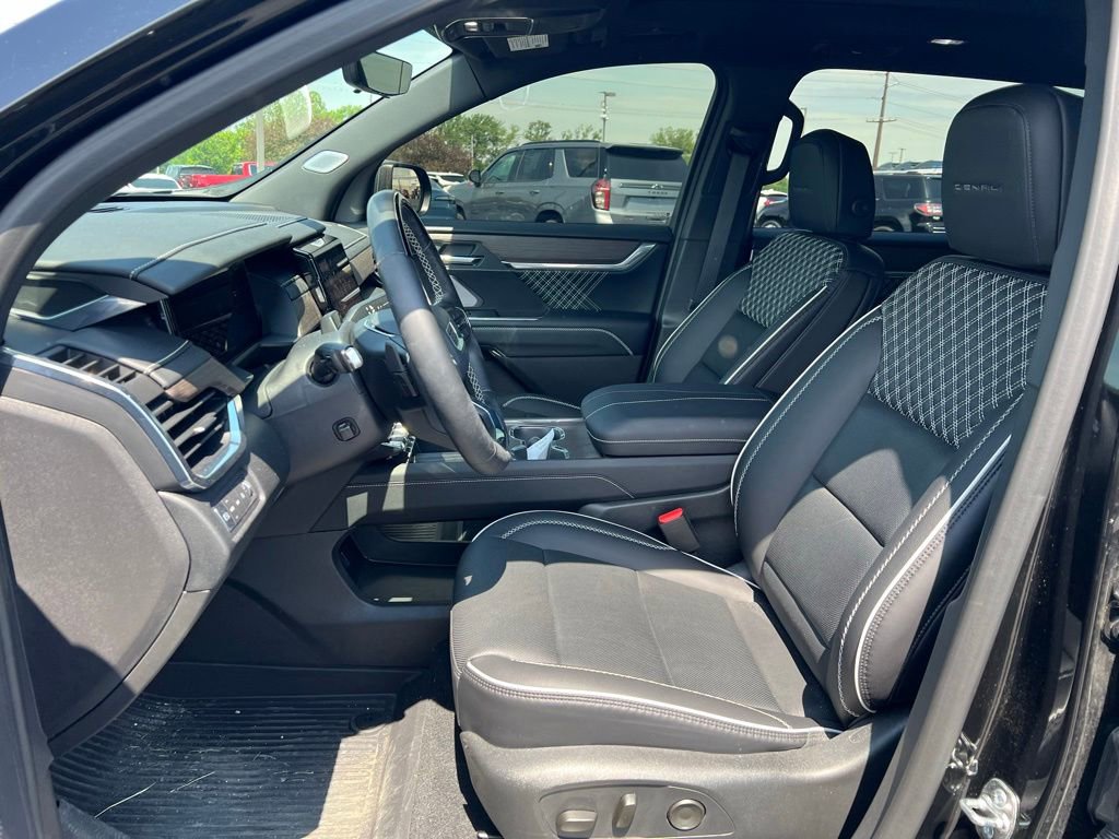 Used 2025 GMC Acadia Denali w/ Super Cruise Package AWD/4WD image 8