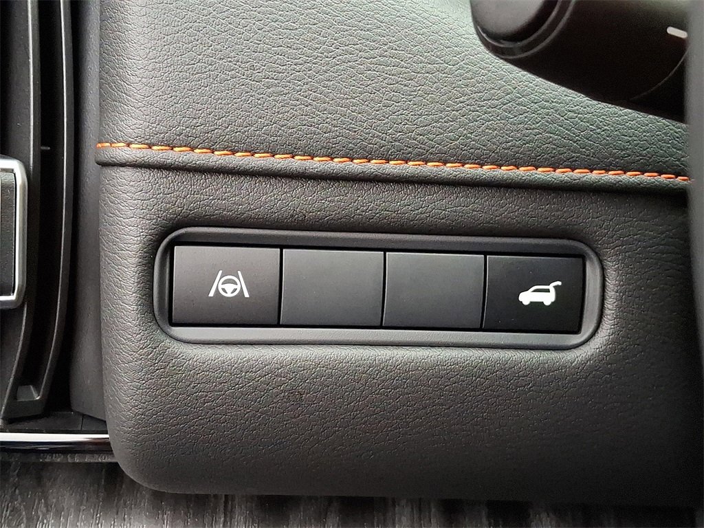 Used 2025 Nissan Armada PRO-4X image 25