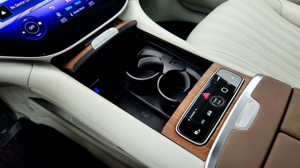 Used 2023 Mercedes-Benz EQS 580 4MATIC Sedan w/ Exclusive Trim Package image 17