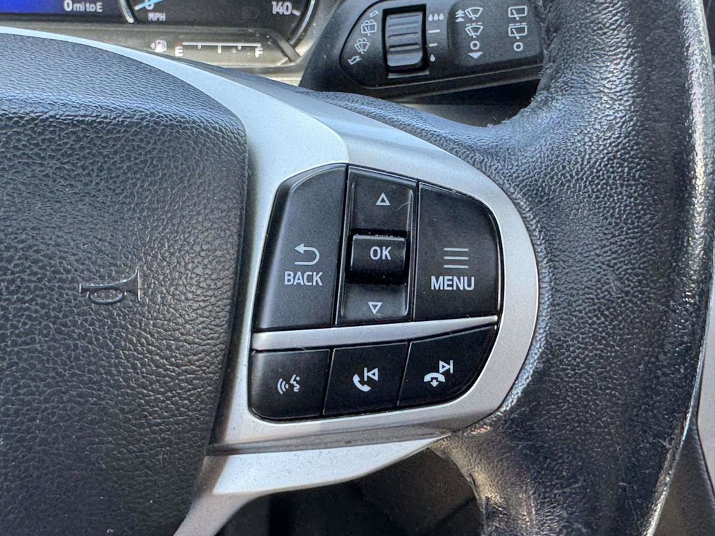 Used 2022 Ford Explorer XLT w/ Equipment Group 202A AWD/4WD image 20