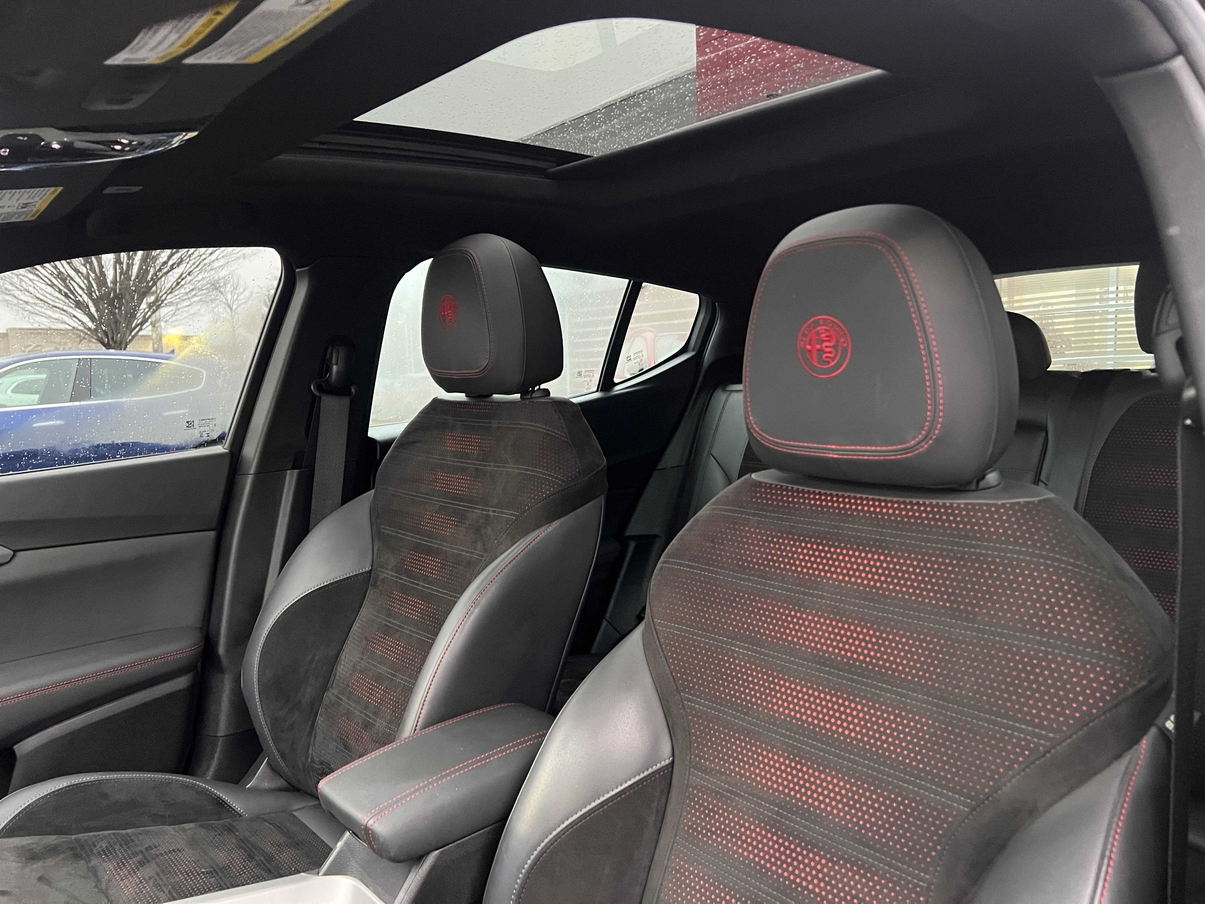 Certified 2024 Alfa Romeo Tonale Veloce image 17