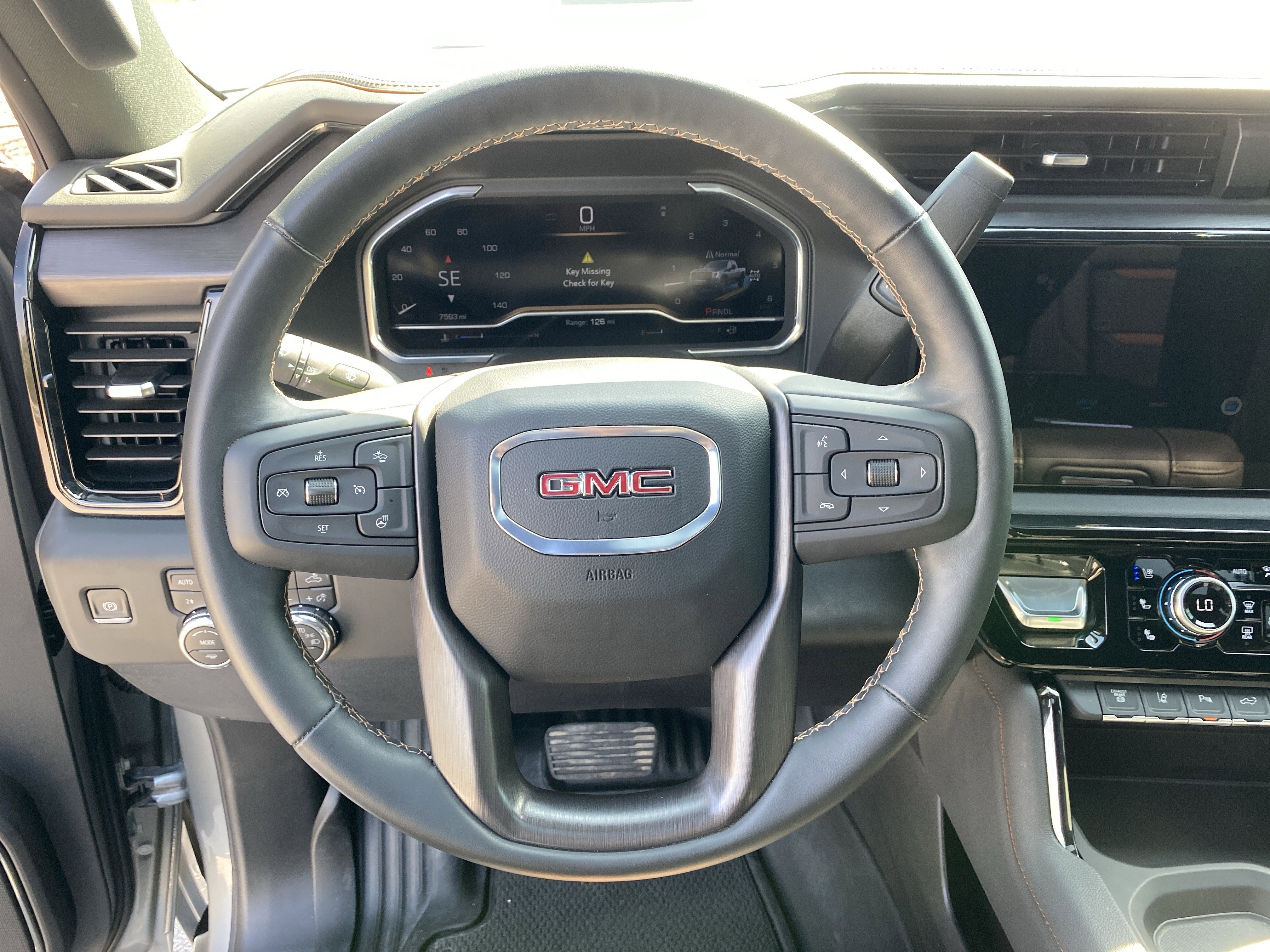 Used 2025 GMC Sierra 2500 AT4 w/ AT4 Premium Plus Package image 10