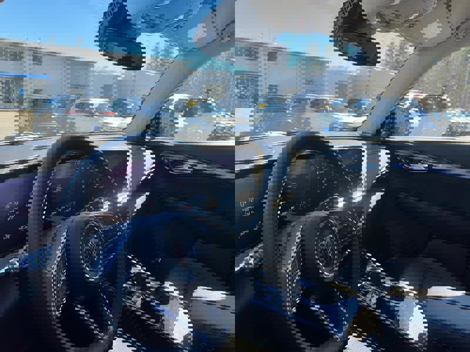 Certified 2025 Buick Envision Preferred image 14