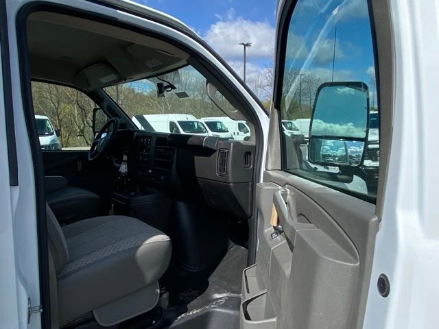 New 2024 GMC Savana 3500 w/ Power Convenience Package image 28