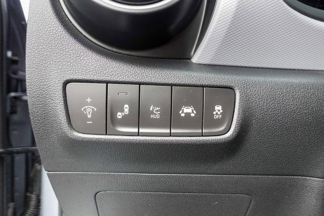 Used 2018 Hyundai Kona Ultimate image 16