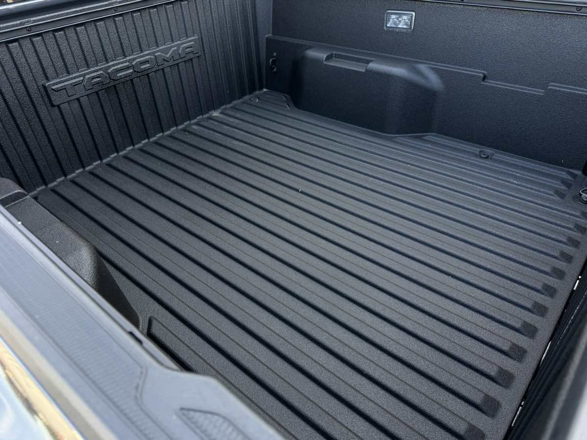 Used 2025 Toyota Tacoma TRD Sport image 24