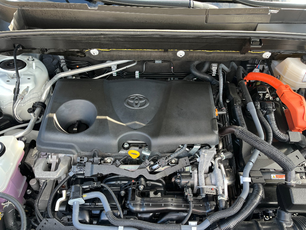 Used 2021 Toyota Venza LE image 38