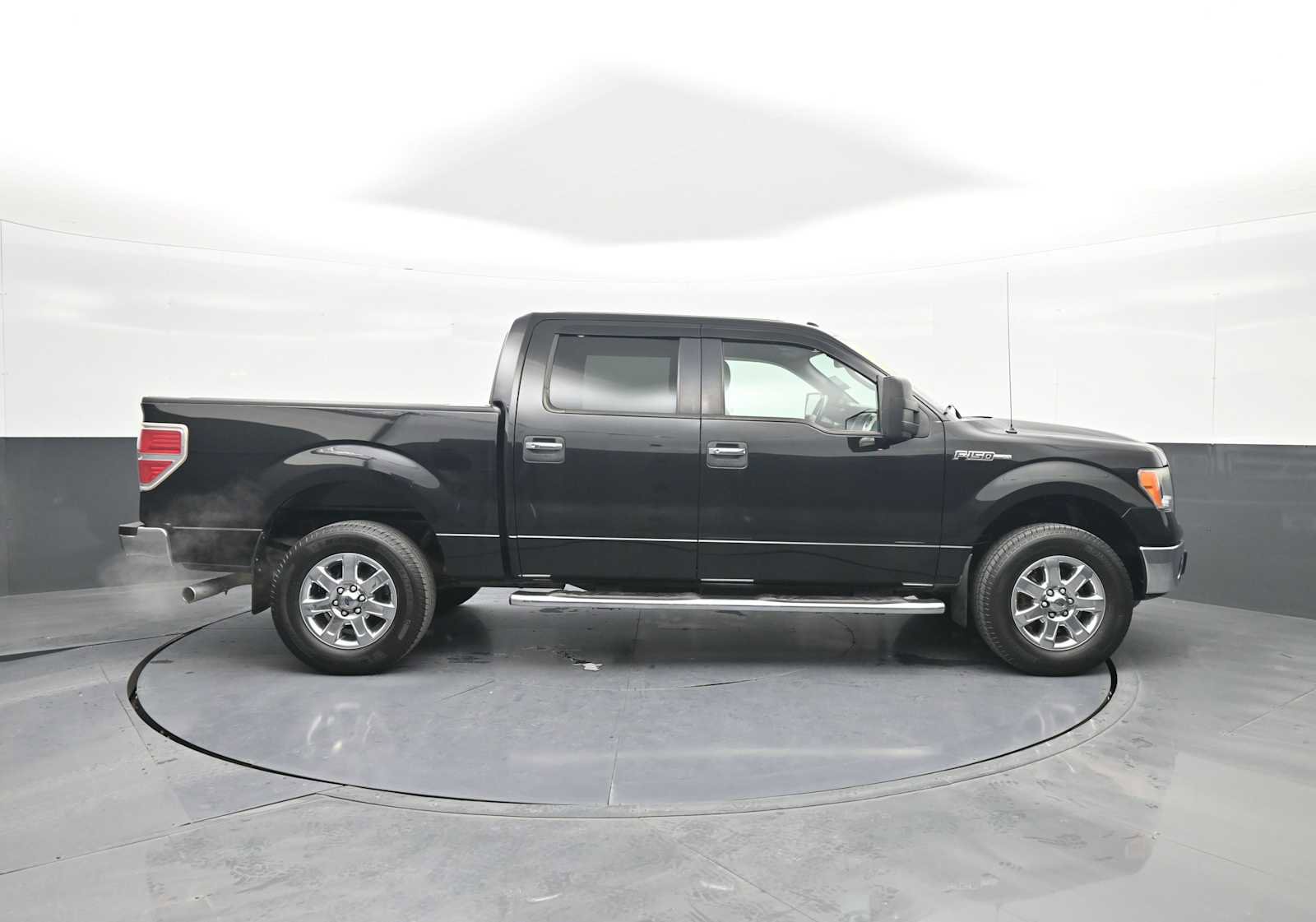 Used 2014 Ford F150 XLT w/ Equipment Group 302A Luxury image 9