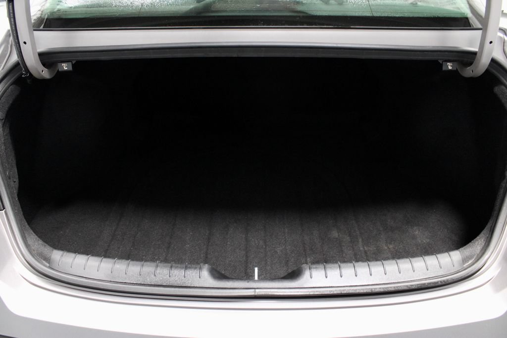 Used 2024 Hyundai Elantra SEL FWD image 14