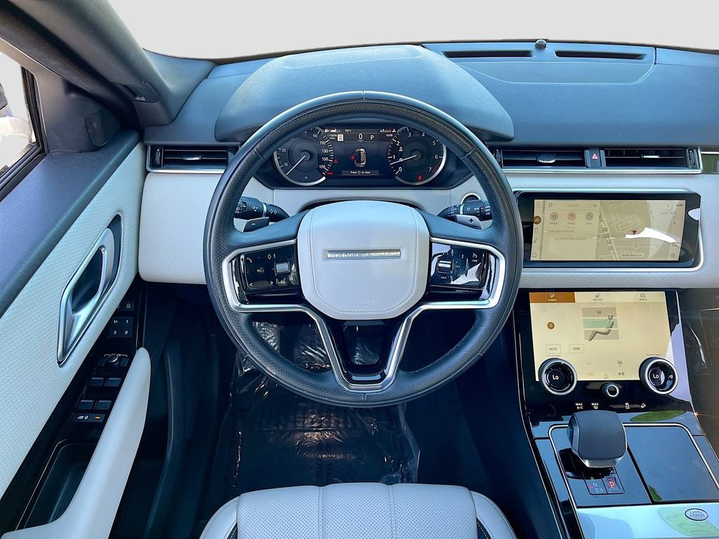 Used 2023 Land Rover Range Rover Velar R-Dynamic S image 24