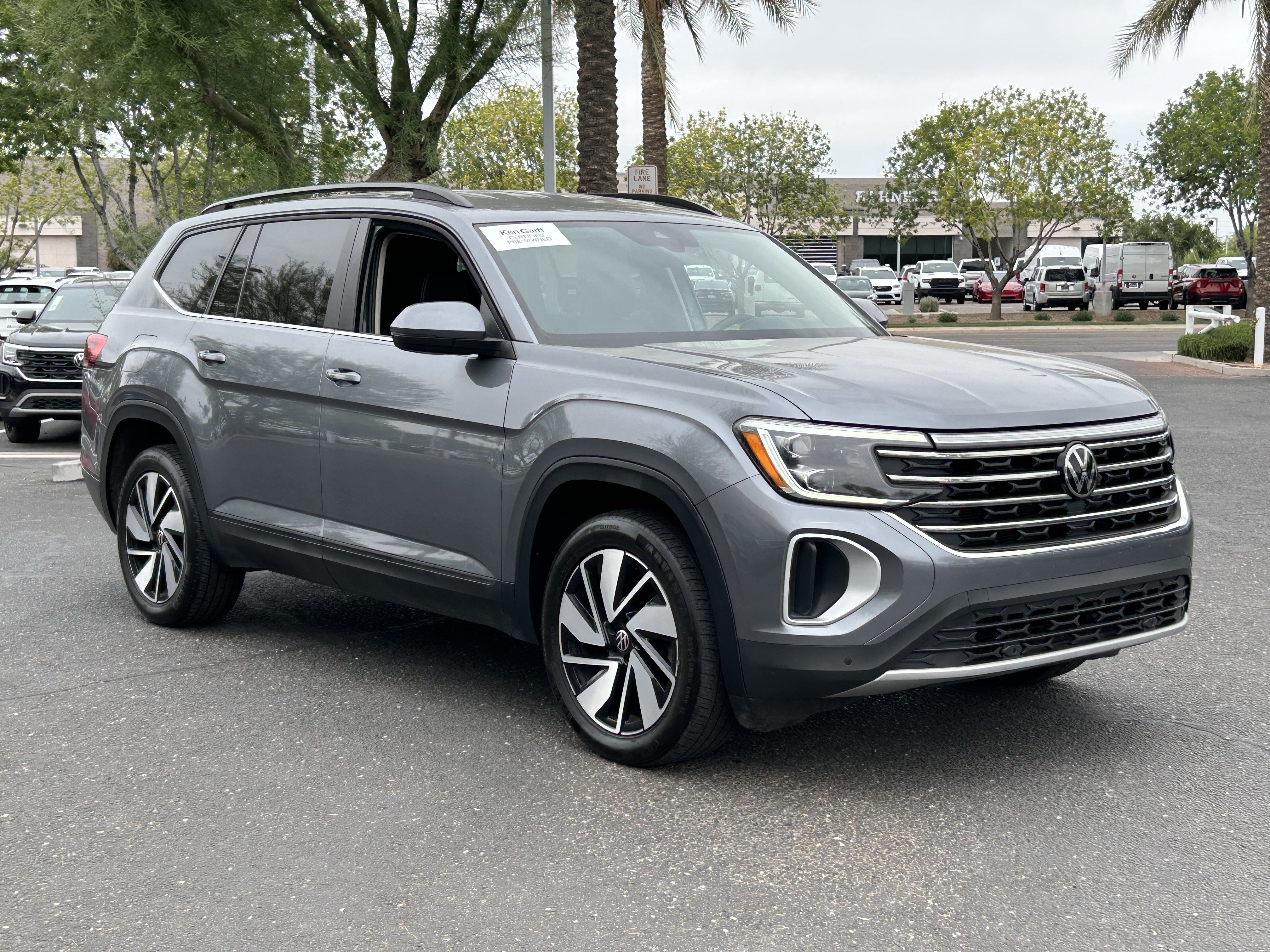 Used 2024 Volkswagen Atlas SE AWD/4WD image 6