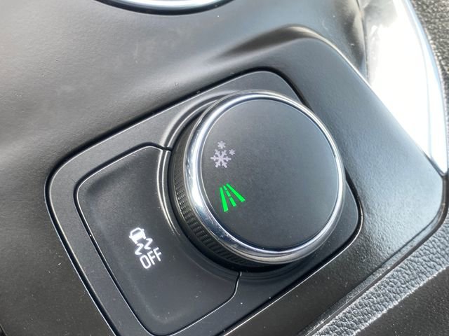 Used 2021 Chevrolet Traverse LS w/ LPO, Floor Liner Package FWD image 32