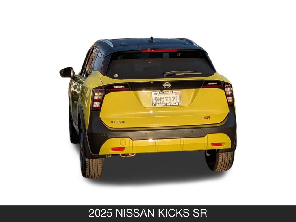 Used 2025 Nissan Kicks SR FWD image 9