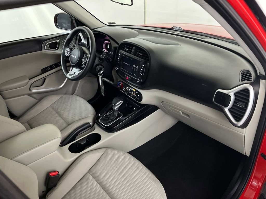 Used 2023 Kia Soul LX w/ LX Technology Package image 23