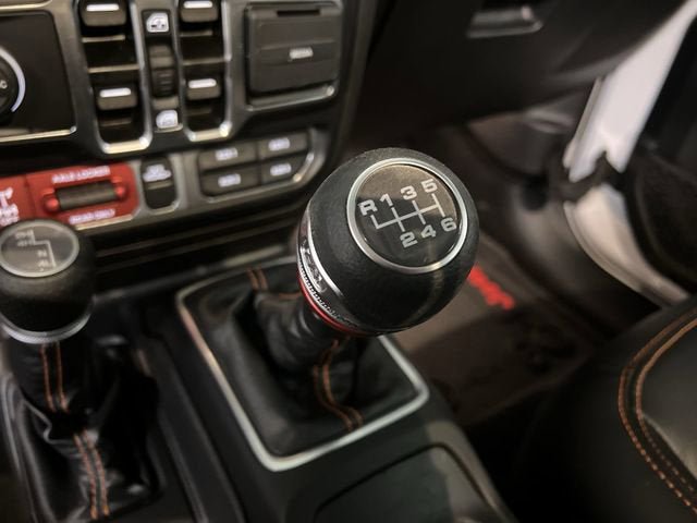 Used 2022 Jeep Gladiator Mojave w/ Cold Weather Group AWD/4WD image 16