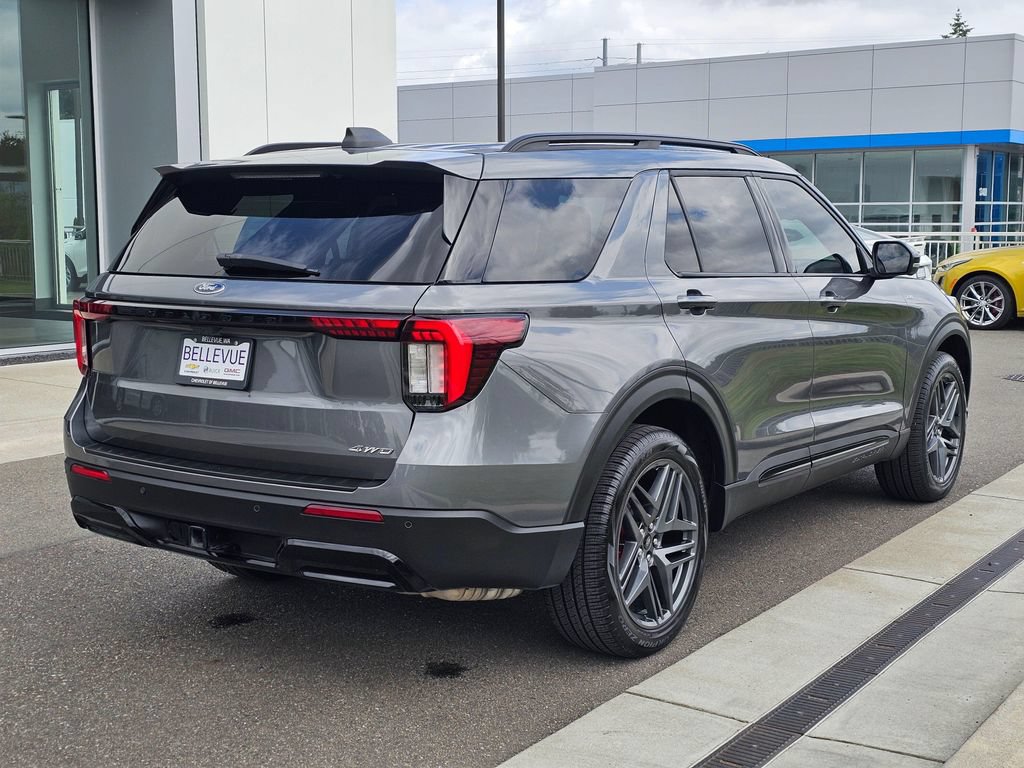 Used 2025 Ford Explorer ST-Line w/ Premium Package AWD/4WD image 5